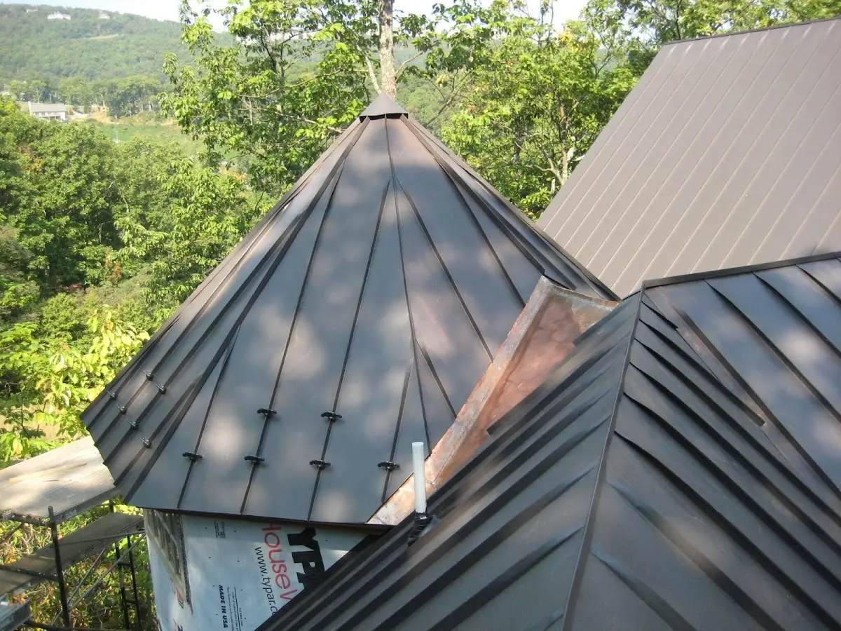 Professional Gutter Cleaning by Craftsman Roofing in Creek Point
